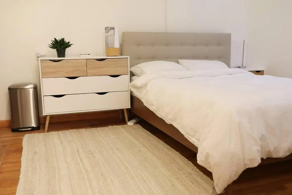 Beautiful & Massive 4 Bdr With Bonus Perks! location
