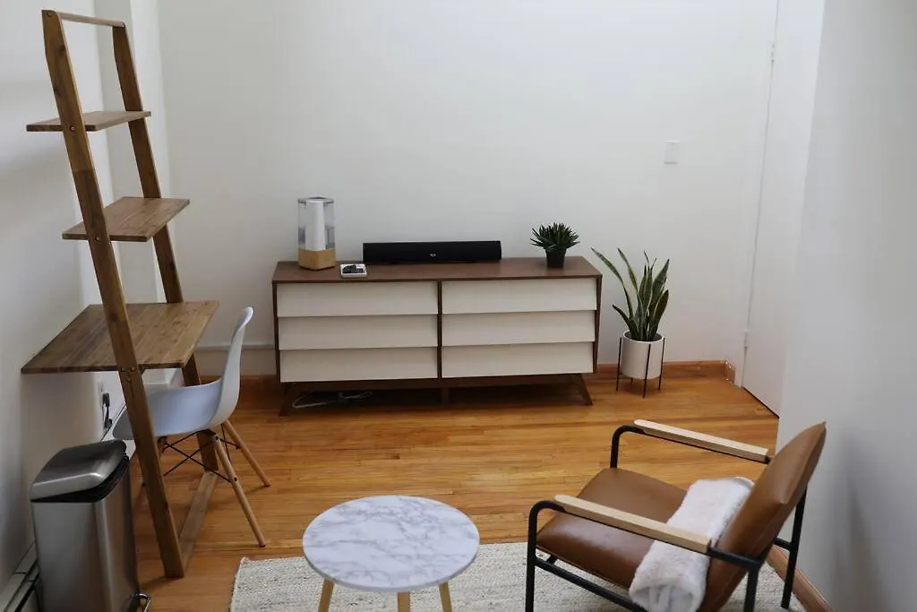 Beautiful & Massive 4 Bdr With Bonus Perks! Apartment New York